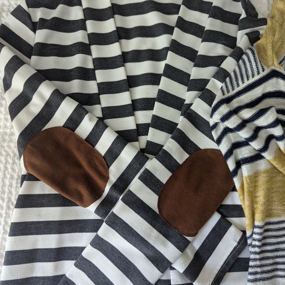 Two Women's Cardigans - Picture 2 of 3